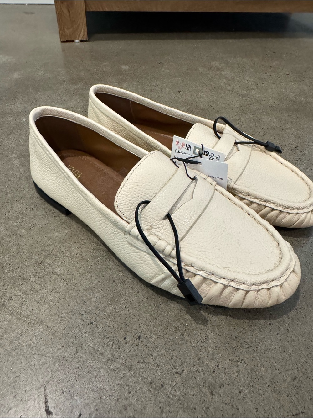 NWT Zara leather loafers